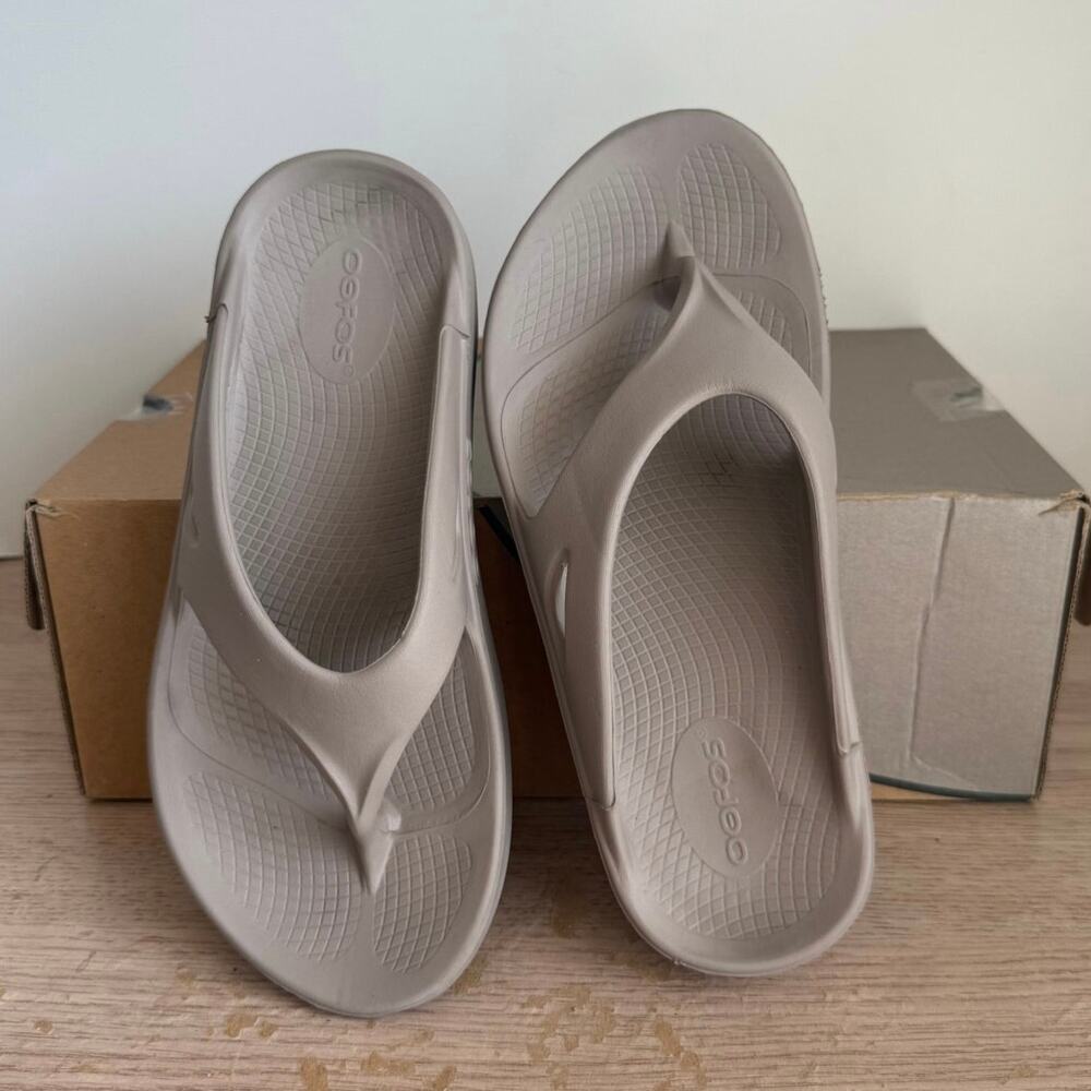 OOFOS OOlala Tan Recovery Slides - SZ Men 5- Women 7